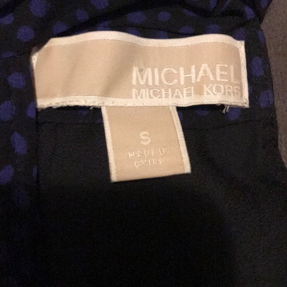 MK Sleeveless Turtleneck - Picture 2 of 2